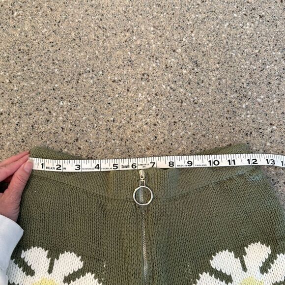 STORIA Daisy High RIse Sweater Shorts *NEW* - Picture 8 of 14